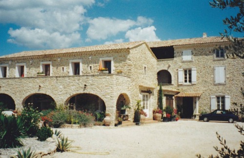 Saint-Julien-de-Peyrolas Apartamento | PROMO!Apartamento F2 con gran piscina en la parte inferior de las gargantas del Ardèche