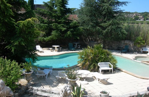 Saint-Julien-de-Peyrolas Apartamento | PROMO!Apartamento F2 con gran piscina en la parte inferior de las gargantas del Ardèche