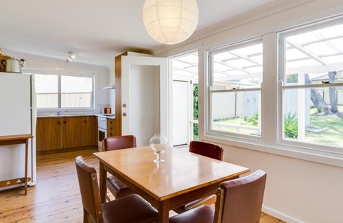 Huskisson Casa | Propeller Lime Couples Only 4pm Check Out Sundays