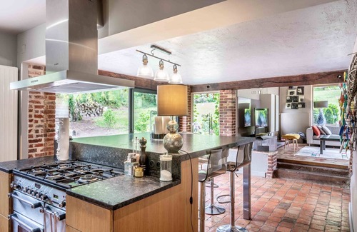 La Riviere-Saint-Sauveur Casa | 1 km de la casa de Honfleur con piscina privada climatizada, tenis, jacuzzi, pista de petanca