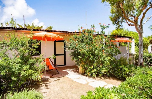 Chiesiola Complejo | Propiedad en un complejo turístico 'Baia Falcone - Standard 305' con vistas al mar y aire acondicionado