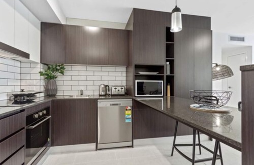 Birtinya Apartamento | Property Vine - North Shore Kawana and Waterline
