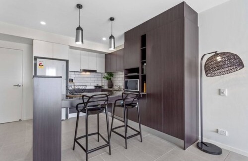Birtinya Apartamento | Property Vine - North Shore Kawana and Waterline
