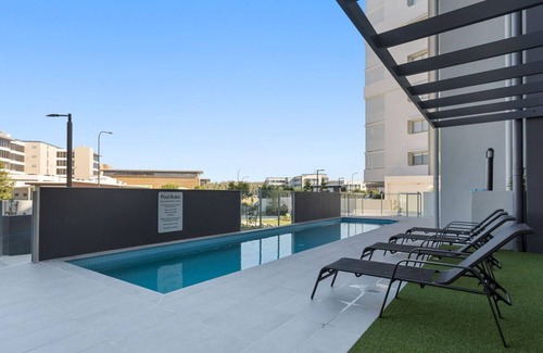 Birtinya Apartamento | Property Vine - Waterline