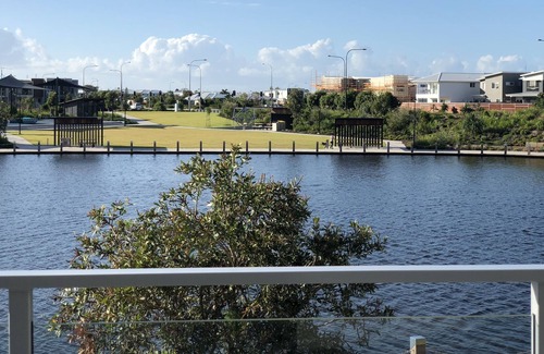 Birtinya Apartamento | Property Vine - Waterline