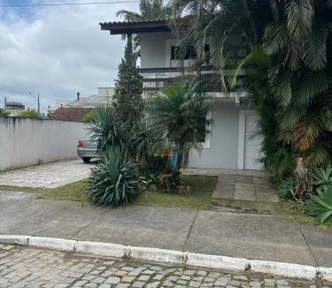 Cachoeira do Bom Jesus Casa | PropriedadeBonVoyageSobrado