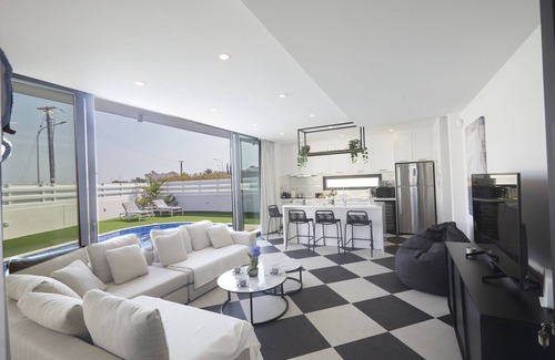 Pernera Cabaña | Protaras Almaria Villa ALM08 - a villa that sleeps 6 guests in 3 bedrooms