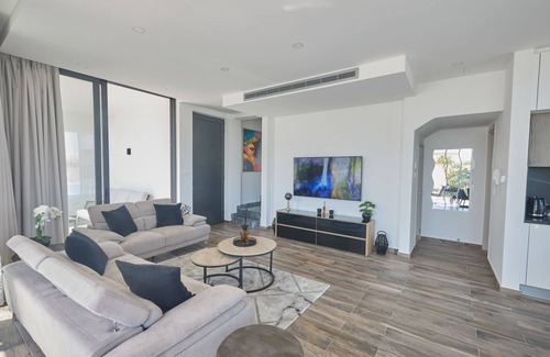 Pernera Cabaña | Protaras Almaria Villa ALM28 - a villa that sleeps 6 guests in 3 bedrooms