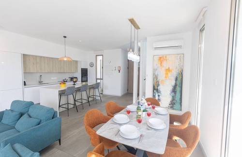 Kapparis Cabaña | Protaras Azure Villa AZV16 - sleeps 7 guests in 3 bedrooms