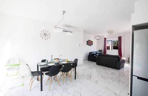 Protaras Cabaña | Protaras Villa GD44 - una villa que tiene capacidad para 6 invitados en 3 dormitorios