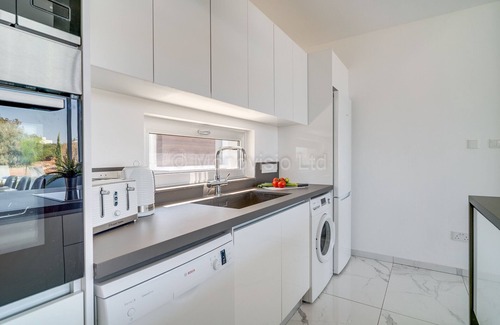 Protaras Villa | Protaras Olivine Pearl Villa 16 Cerca del centro