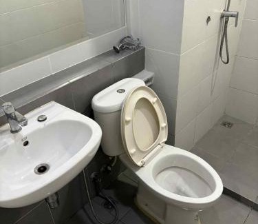Chachoengsao Apartamento | Proud Condo