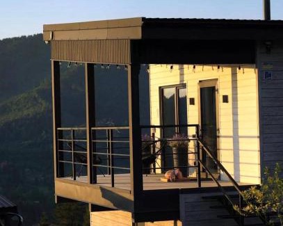 Slavske Casa | Provance House