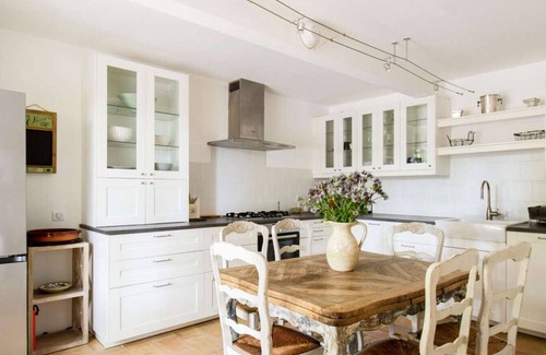 Molleges Apartamento | Proveçal Villa with private pool and tennis court