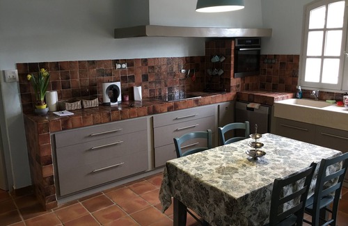 Aubagne Casa | Bastide provenzal en su entorno verde, piscina de 10x5 m, parque arbolado