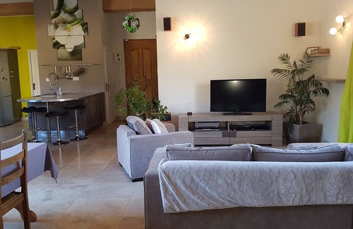 Vinon-sur-Verdon Villa | Villa provenzal con piscina
