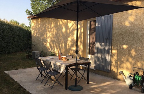 Saint-Julien-de-Peyrolas Casa | Provencal cottage Bella Peyrolas, private swimming pool not overlooked, enclosed garden