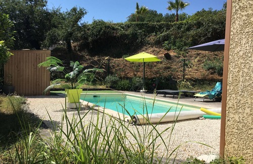 Saint-Julien-de-Peyrolas Casa | Provencal cottage Bella Peyrolas, private swimming pool not overlooked, enclosed garden