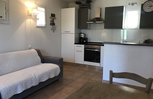 St.-Remy-de-Provence Casa | Provencal mazet at the foot of the alpilles, air-conditioned, in a little corner of paradise