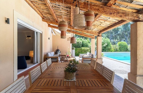 Rognac Casa | Provencal country house in a pine forest Family comfort.