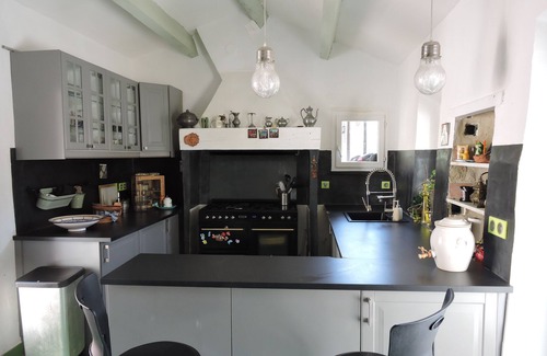 Roquevaire Casa | Casa provenzal en el corazón de las colinas