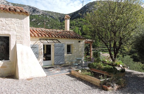 Roquevaire Casa | Casa provenzal en el corazón de las colinas