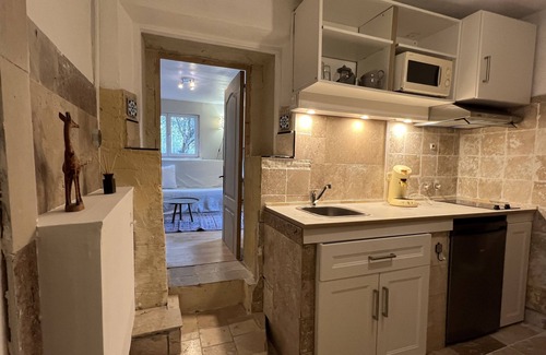 Le Revest-les-Eaux Apartamento | Provencal studio, cachet, calm