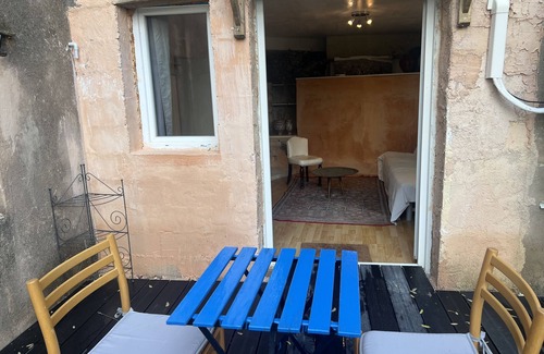 Le Revest-les-Eaux Apartamento | Provencal studio, cachet, calm