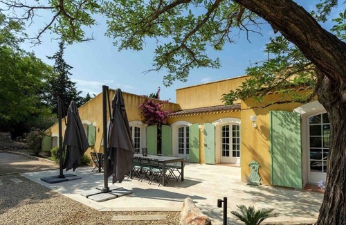 Cuers Casa | Villa provenzal completamente restaurada + piscina