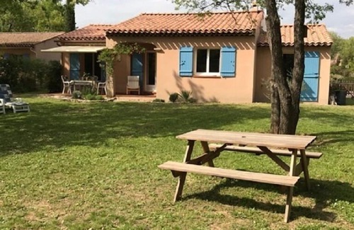 Pierrevert Villa | Encantadora casa en residencia privada, con piscina compartida, Golf du Lubéron