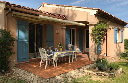 Pierrevert Villa | Encantadora casa en residencia privada, con piscina compartida, Golf du Lubéron