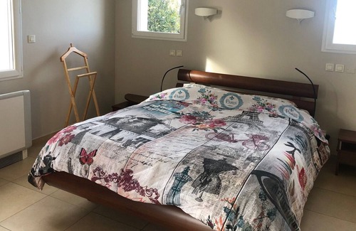 Monteux Villa | Provencal villa with swimming pool for 8 people