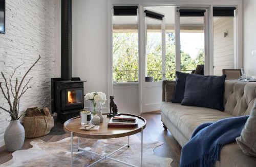 Hepburn Springs Casa | Provence Spa Villa 1