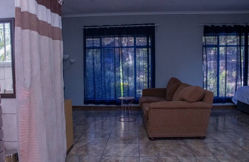 Nelspruit Casa | Proximity to Business Hubs – Ideal for Productivity and Relaxation!