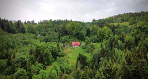 gmina Kamienica Casa | Przysiółek Flądrówka - Dom na odludziu z widokiem na Gorce i Tatry