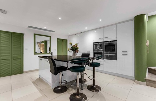 Notting Dale Casa | £3.5m Elegant House in prime location with garden