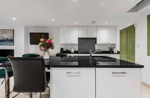 Notting Dale Casa | £3.5m Elegant House in prime location with garden