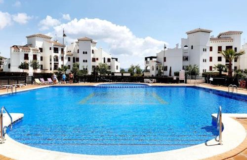 Caserio Los Tarquinos Apartamento | Ptabaja. a pie de piscina en el Valle Golf Resort