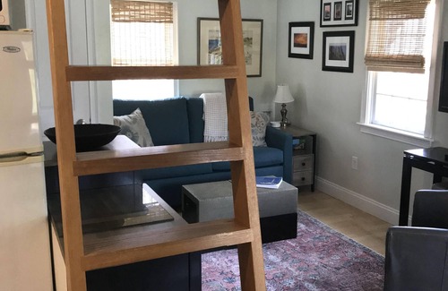 Provincetown Cabaña | West End Cottage: encanto, privacidad y, sin embargo cerca de todo.