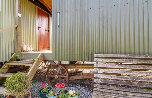 Brazzacott Casa | Puddle Duck Shepherds Hut