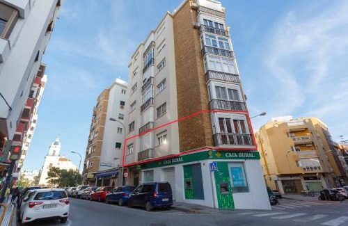 Cadiz Apartamento | PUERTA del MAR Family Home by Cadiz4Rentals
