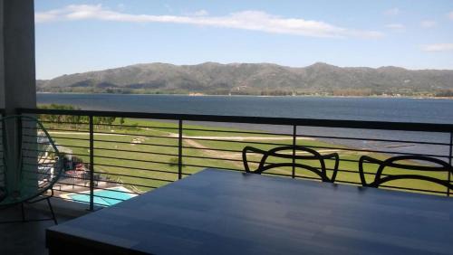 Alta Gracia Apartamento | Puerto del Águila Departamentos sobre el Lago - The View Luxury Aparts