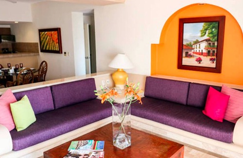 Puerto Vallarta Complejo | Puerto Vallarta 4 Star Beach Resort w/ All Inclusive Option