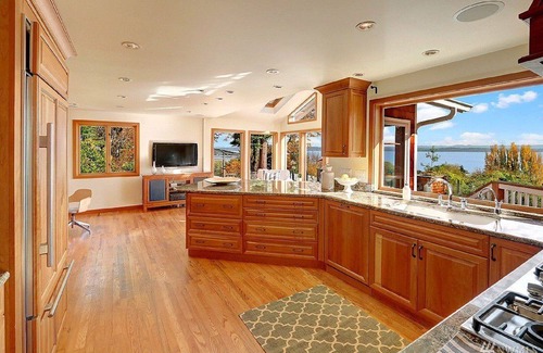 Rollingbay Casa | Casa familiar con vista y playa