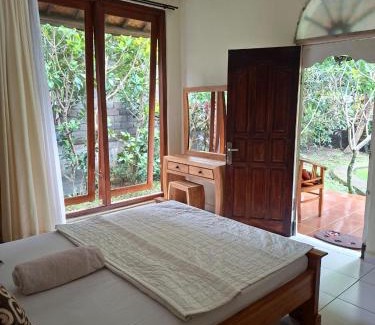 Pengosekan Casa | Puja Arsri Homestay