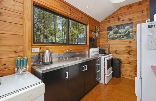 Pukawa Cabaña | Puka Lodge (vivienda trasera) - Pukawa Bay Holiday Home