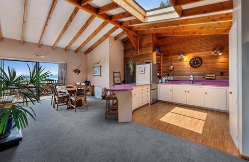 Pukawa Casa | Pukawa Paradise - Pukawa Holiday Home