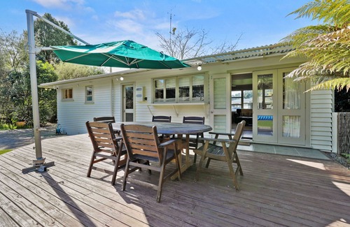 Turangi Casa | Pukeko Lodge - Tūrangi Holiday Home