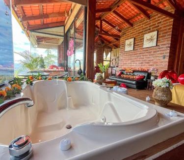 Tumbaco Otro | Pumamaki EcoLodge Glamping