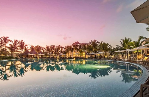 Punta Cana Hotel | Punta Cana All-Encompassing Resort Experience with Casino Thrills | 4 Units